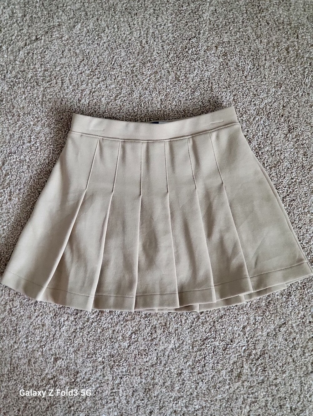 ♥️EUC♥️ Old Navy Girls Pleated A-Line Uniform Skort in Beige